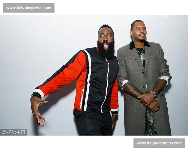 哈登跨界巴黎时装周引争议:为 WILLY CHAVARRIA 走秀自嘲 LV 供货商 哈登跨界巴黎时装周引争议:为 WILLY CHAVARRIA 走秀自嘲 LV 供货商