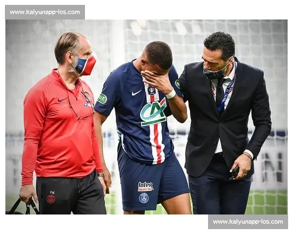 欧冠生死战!姆巴佩帽子戏法 vs C 罗点射救主,你为谁热血沸腾? 欧冠生死战!姆巴佩帽子戏法 vs C 罗点射救主,你为谁热血沸腾?