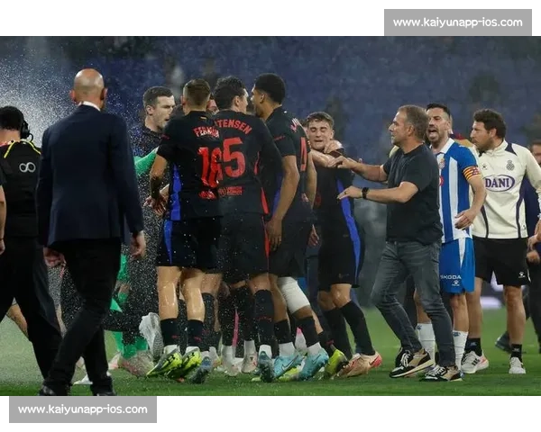 德科弗里克密谈清洗计划 威廉斯加盟触发巴萨锋线重组