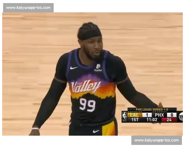 字母哥霸气驾驭维尼修斯赠衣，强壮体魄诠释 “紧身时尚” 新高度